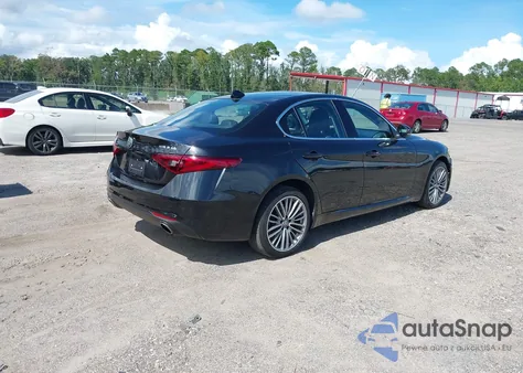 2017 Alfa Romeo Giulia Ti Awd из США, поврежденный, VIN ZARFAEEN1H7553421